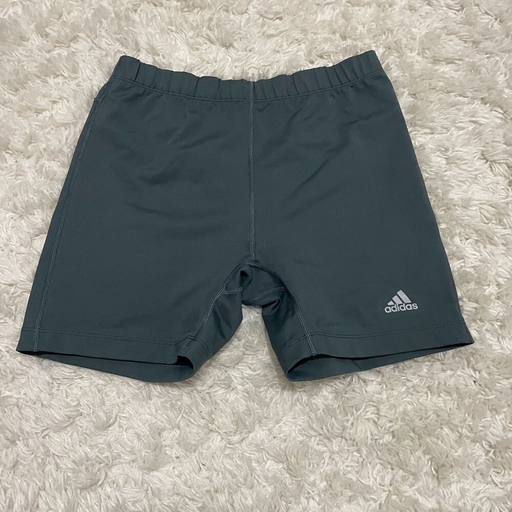 ADIDAS Climate Activewear Women's Medium Grey Running Shorts